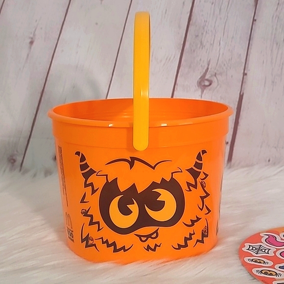 🆕️2024 Limited Edition McDonald's Boo Bucket Orange Monster Plastic Collectible - Picture 5 of 8